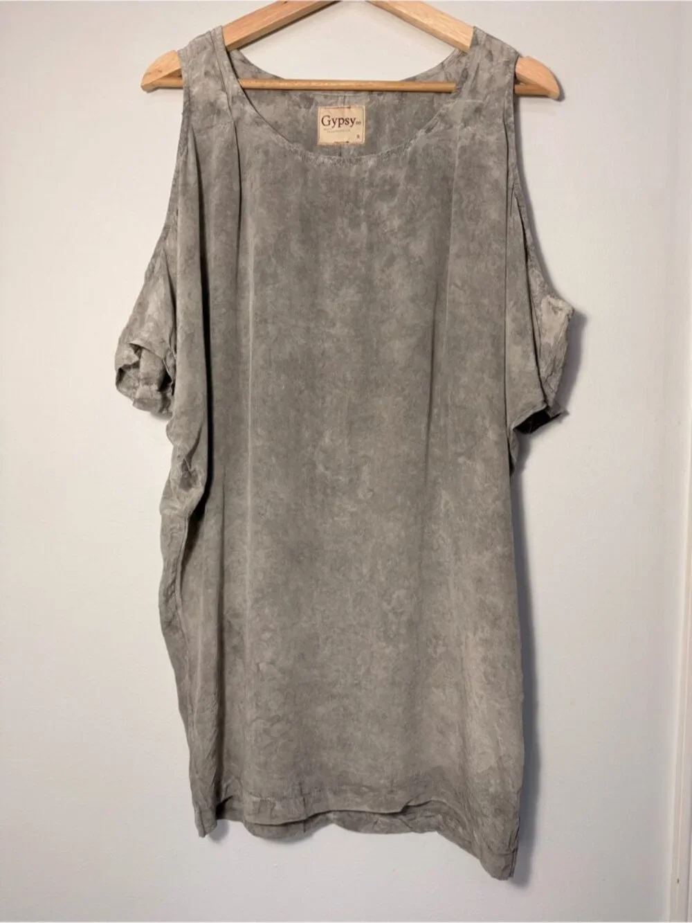 Gypsy 05 Silk Made In US Washed Gray Cold-Shoulder Mini Dress Size S - Picture 2 of 8